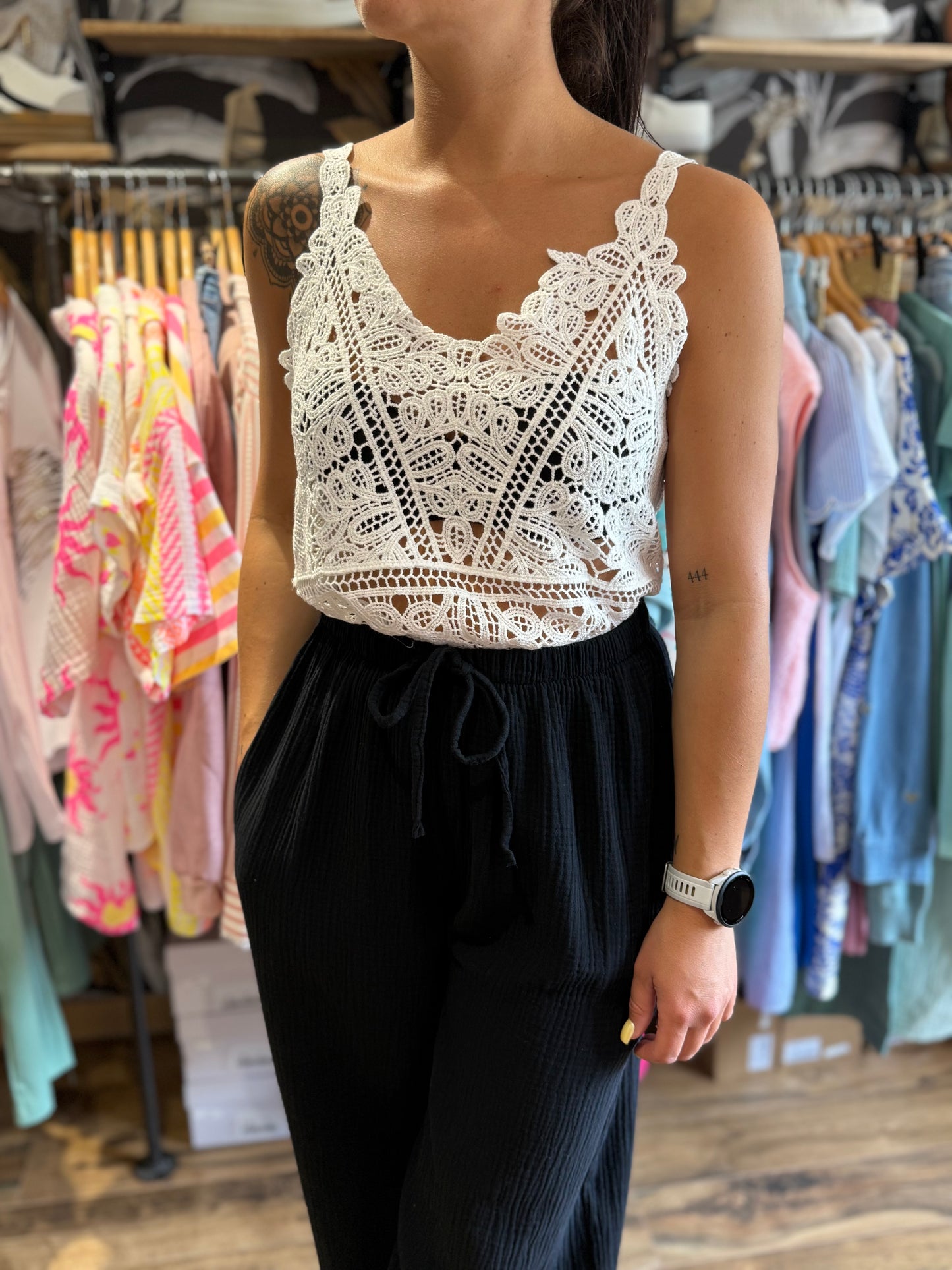 Top crochet blanc