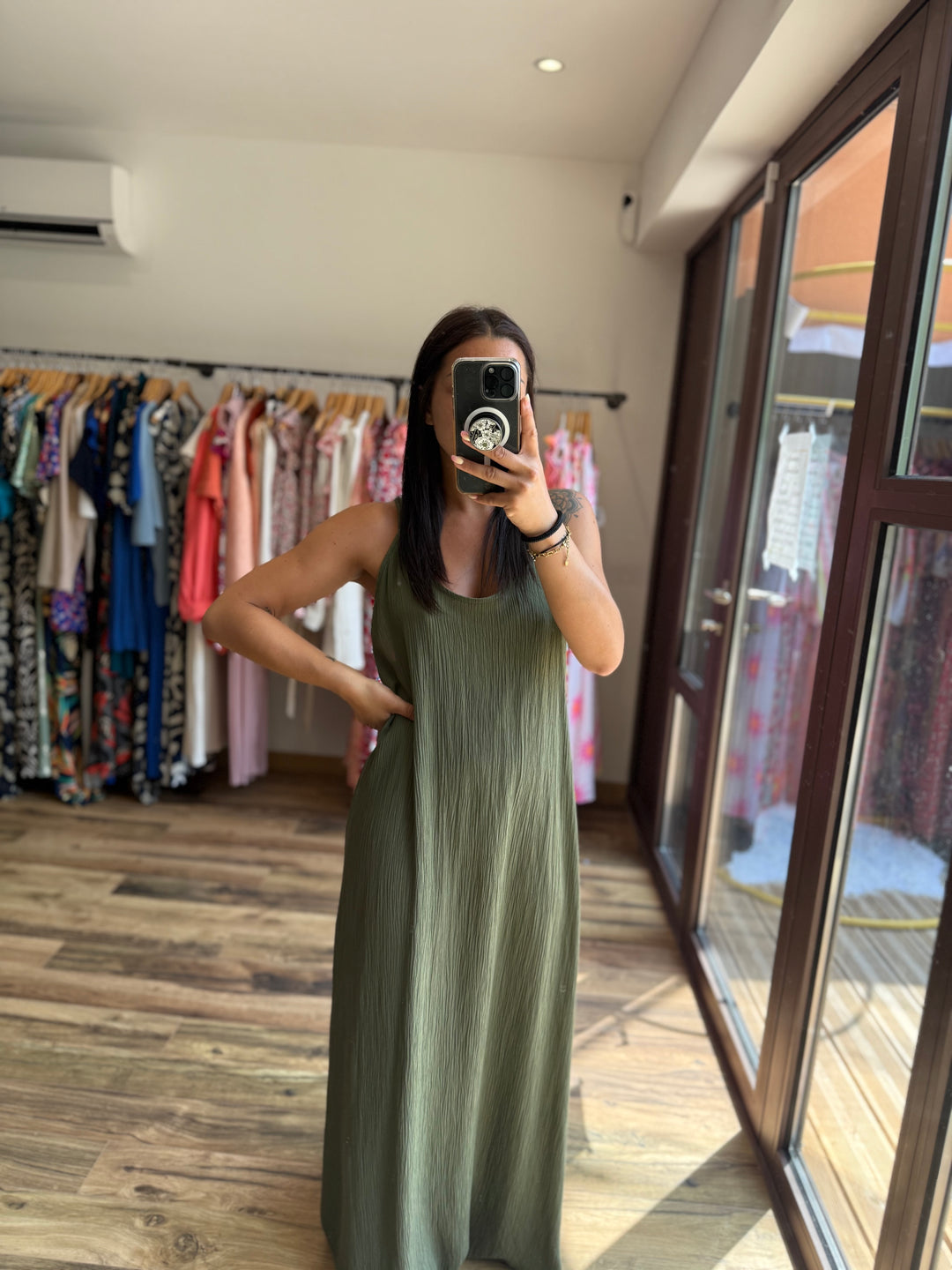 Robe dos nu Loumi