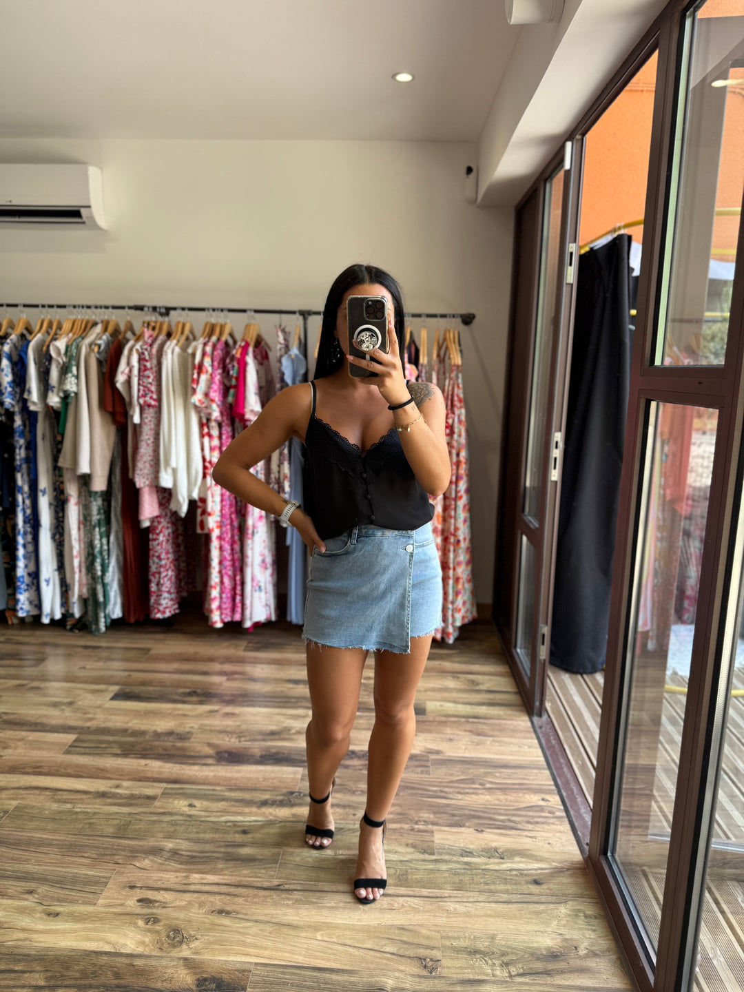 Top Ugo noir