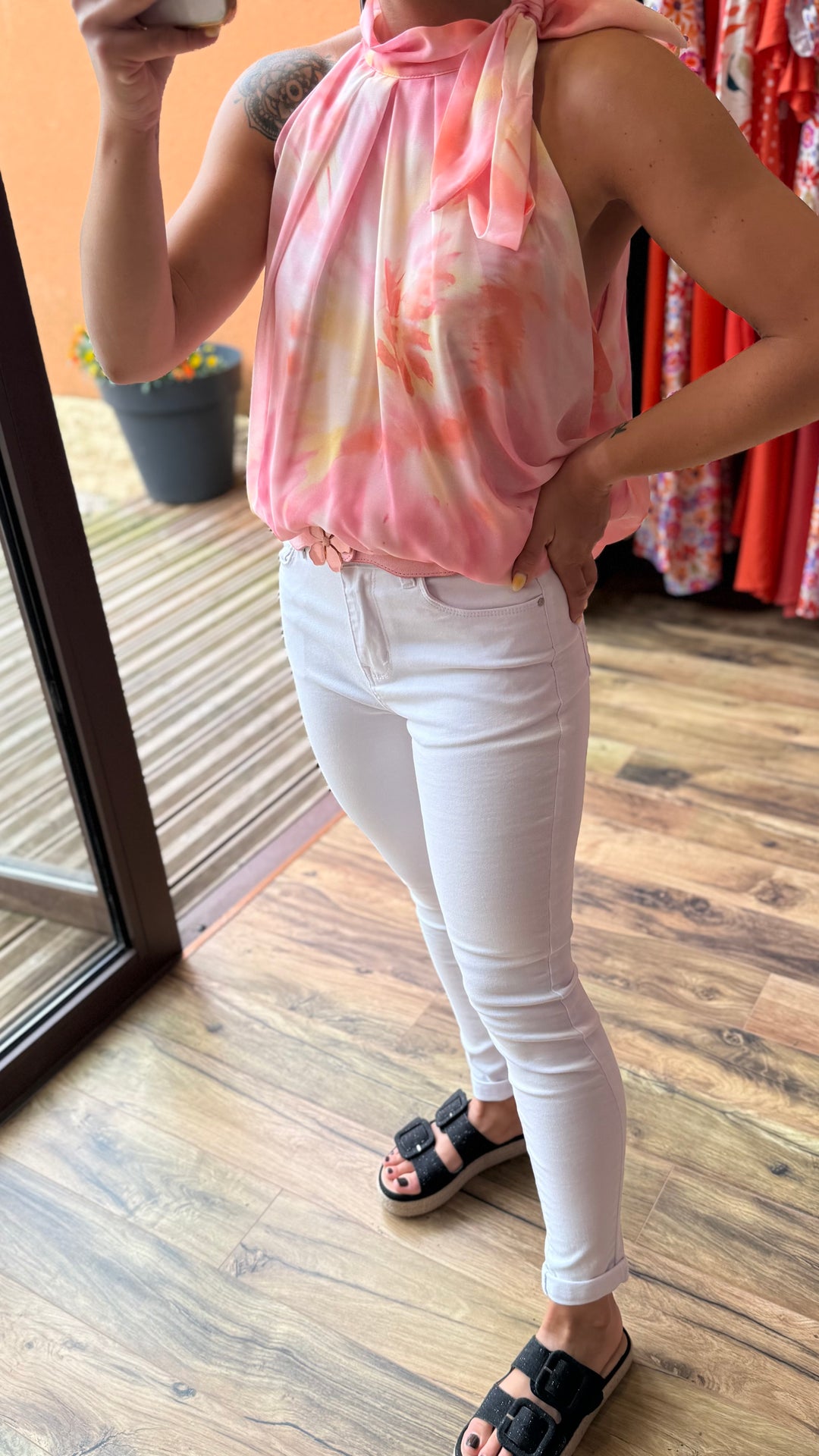 Top Zalia rose