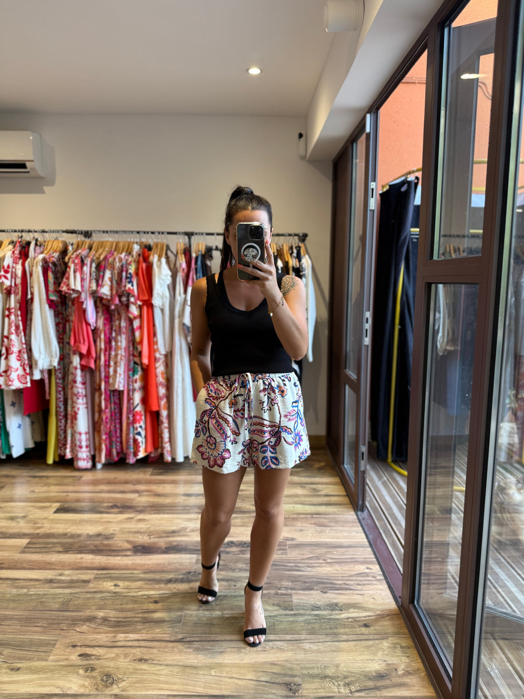 Short Thalie