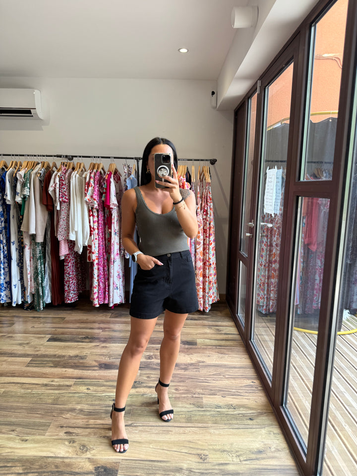 Top Molos kaki