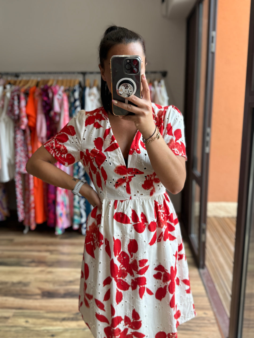 Robe Gladys