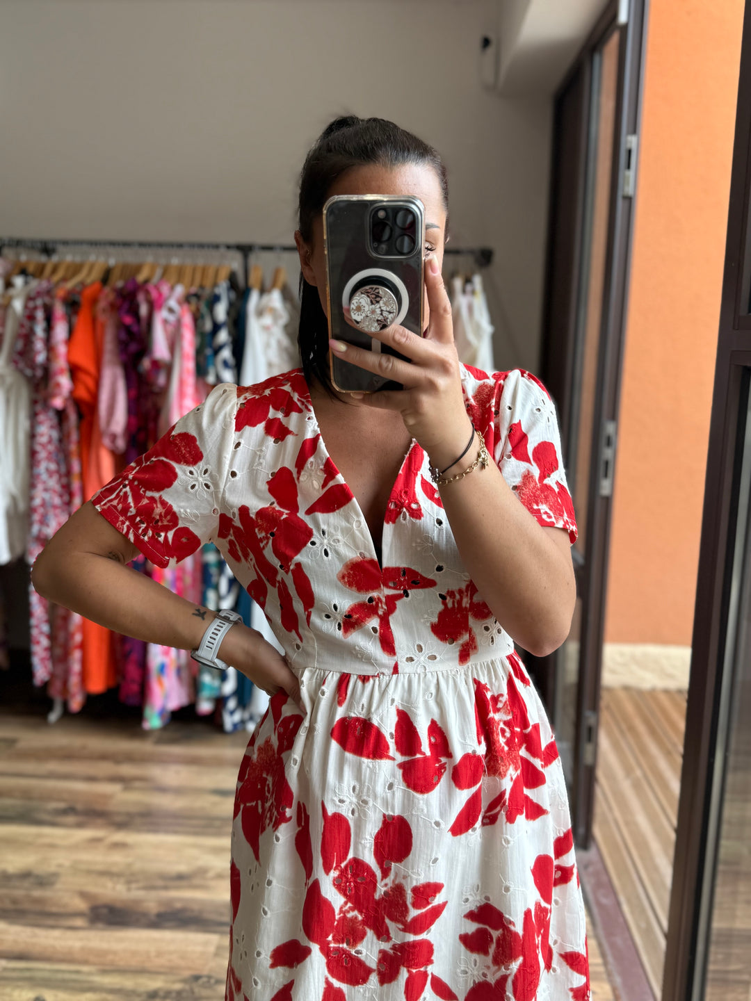 Robe Gladys
