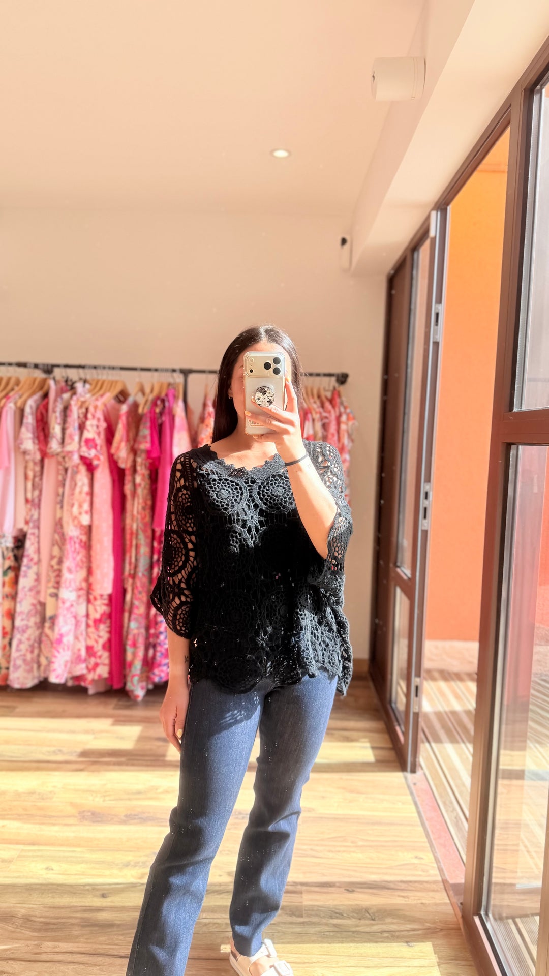 Top crochet noir