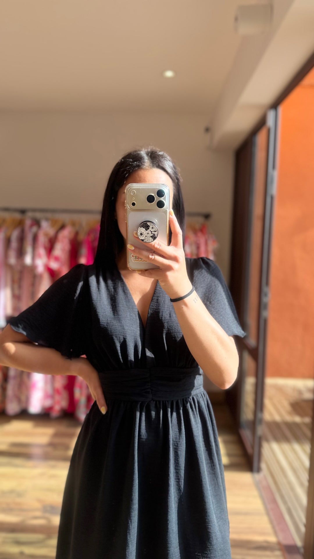 Robe courte Anail noir CURVY (PRÉCOMMANDE EXPÉDITION 28/05)