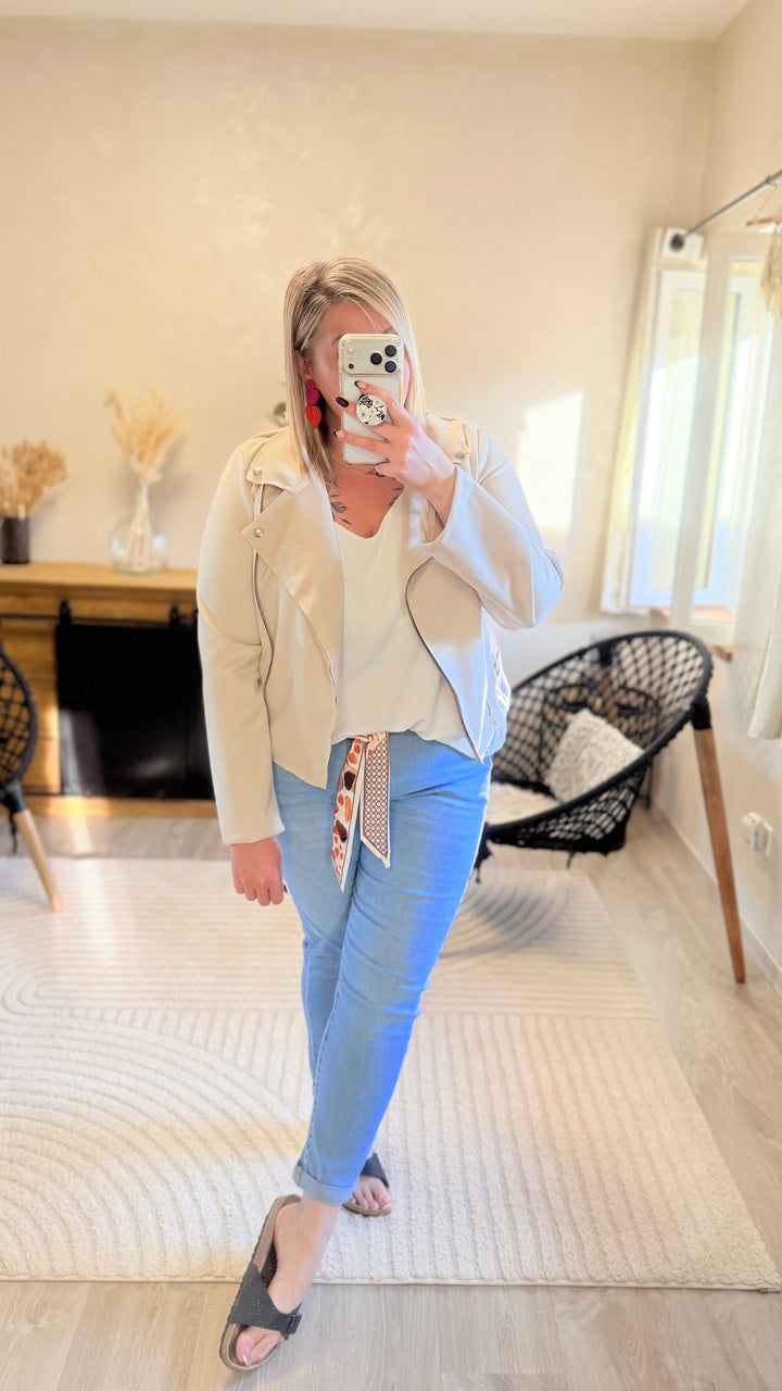Jean Ales CURVY