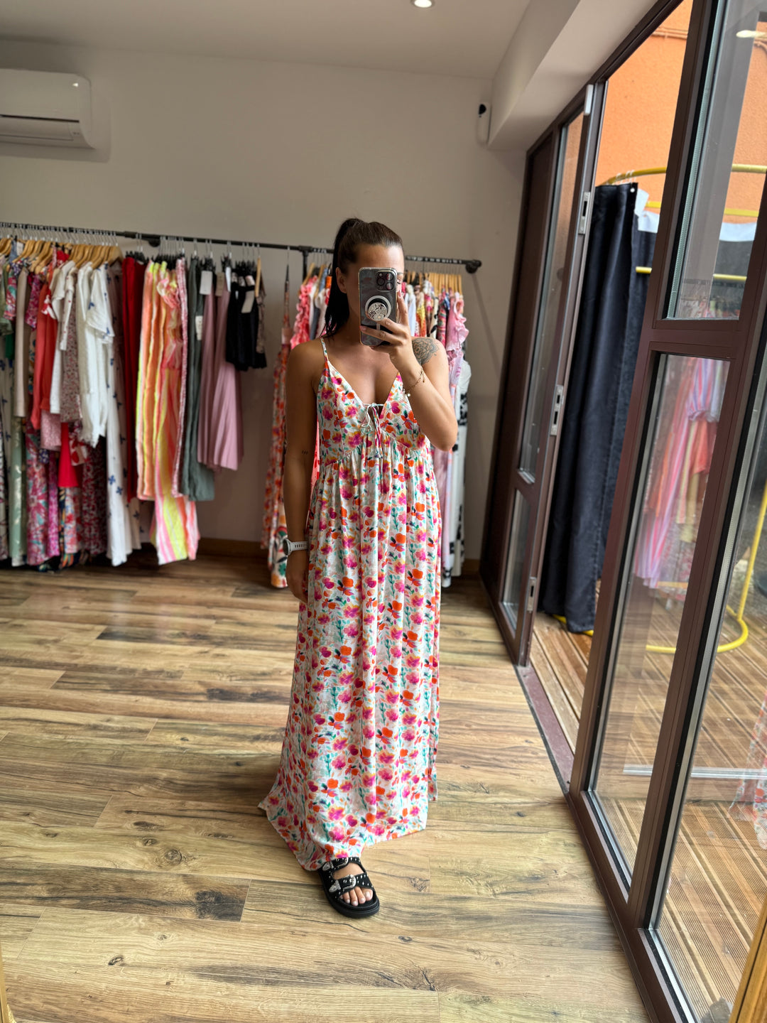 Robe Marcel