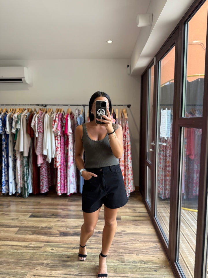 Top Molos kaki