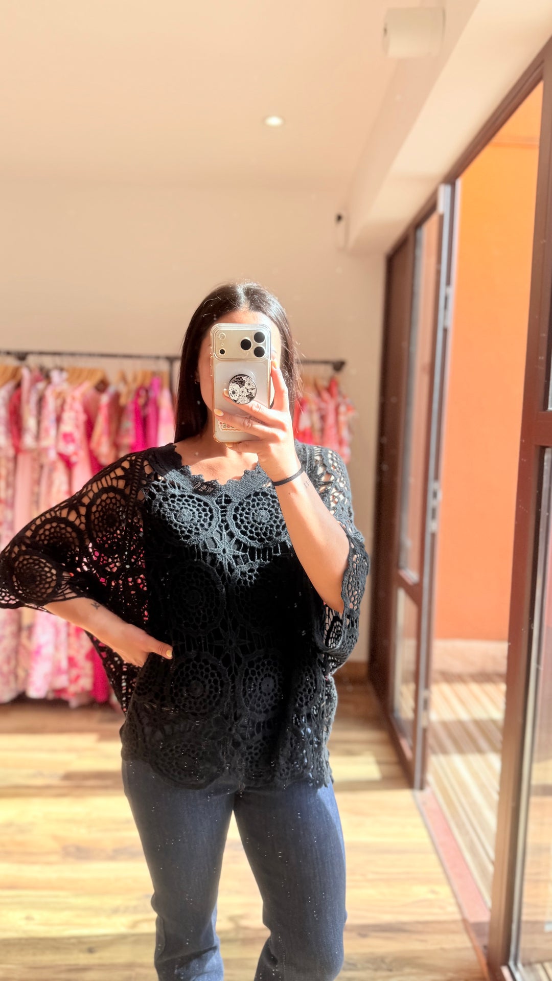 Top crochet noir