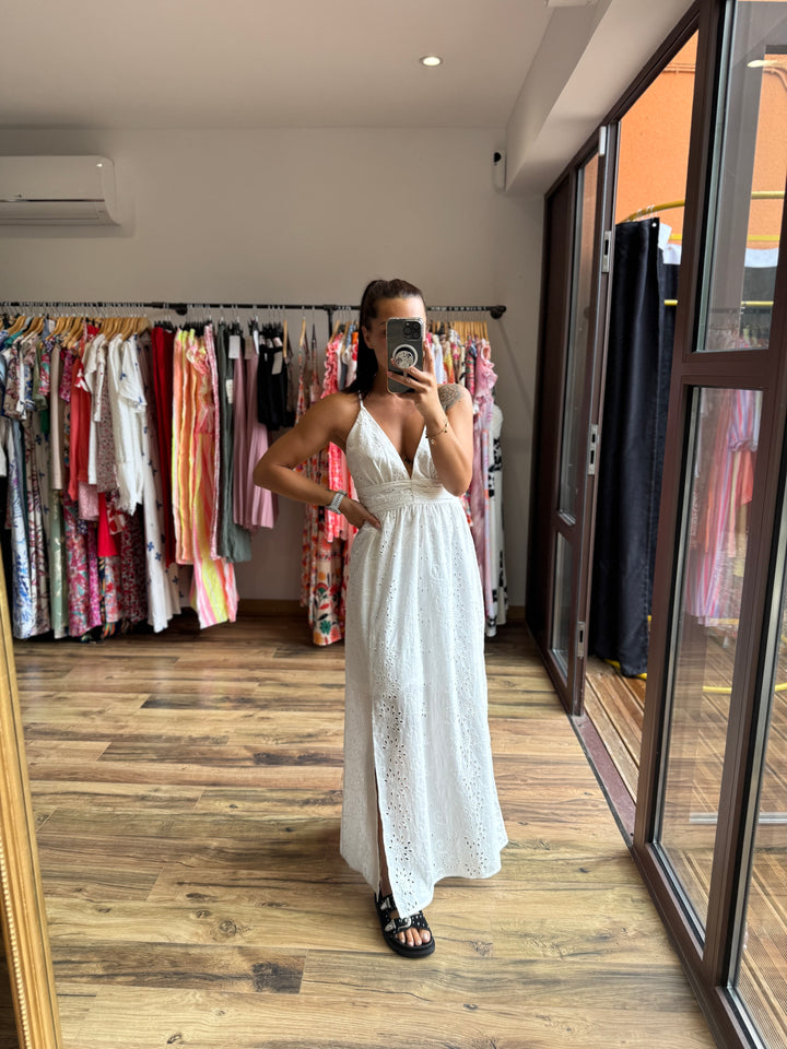 Robe Augustine