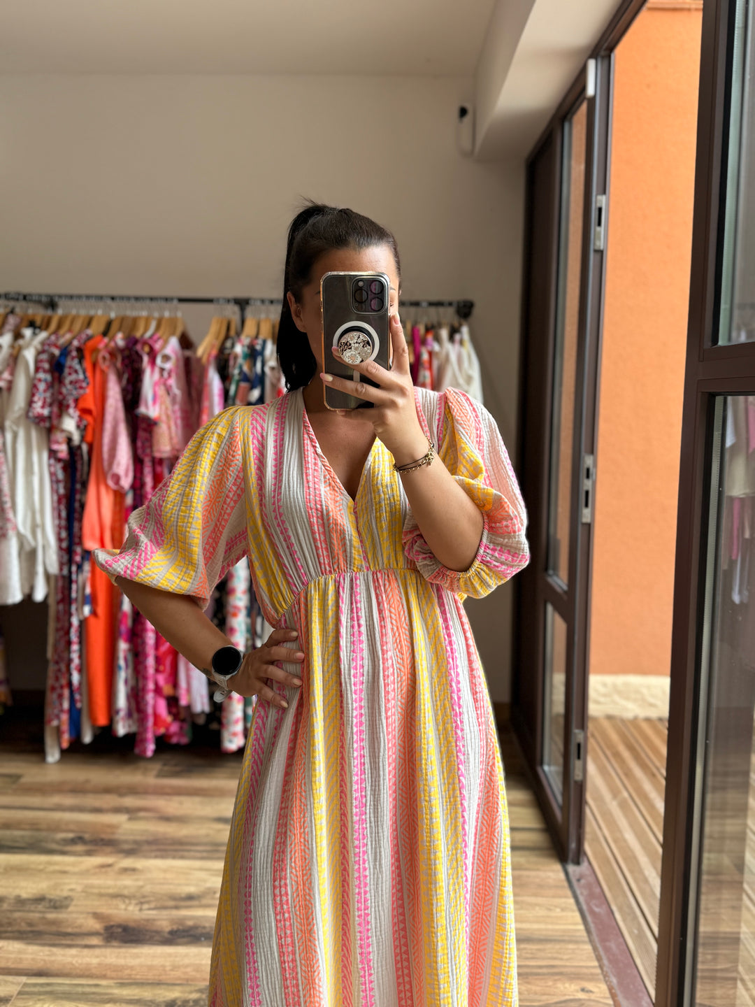 Robe longue Miranda (fond beige)