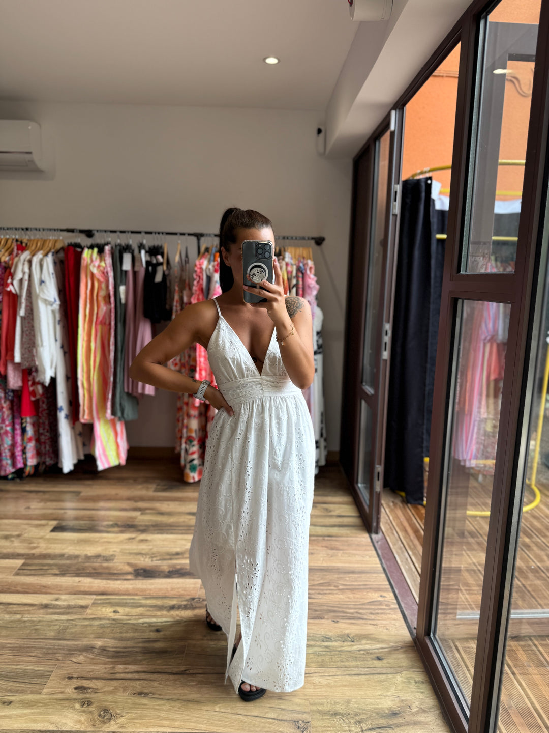 Robe Augustine