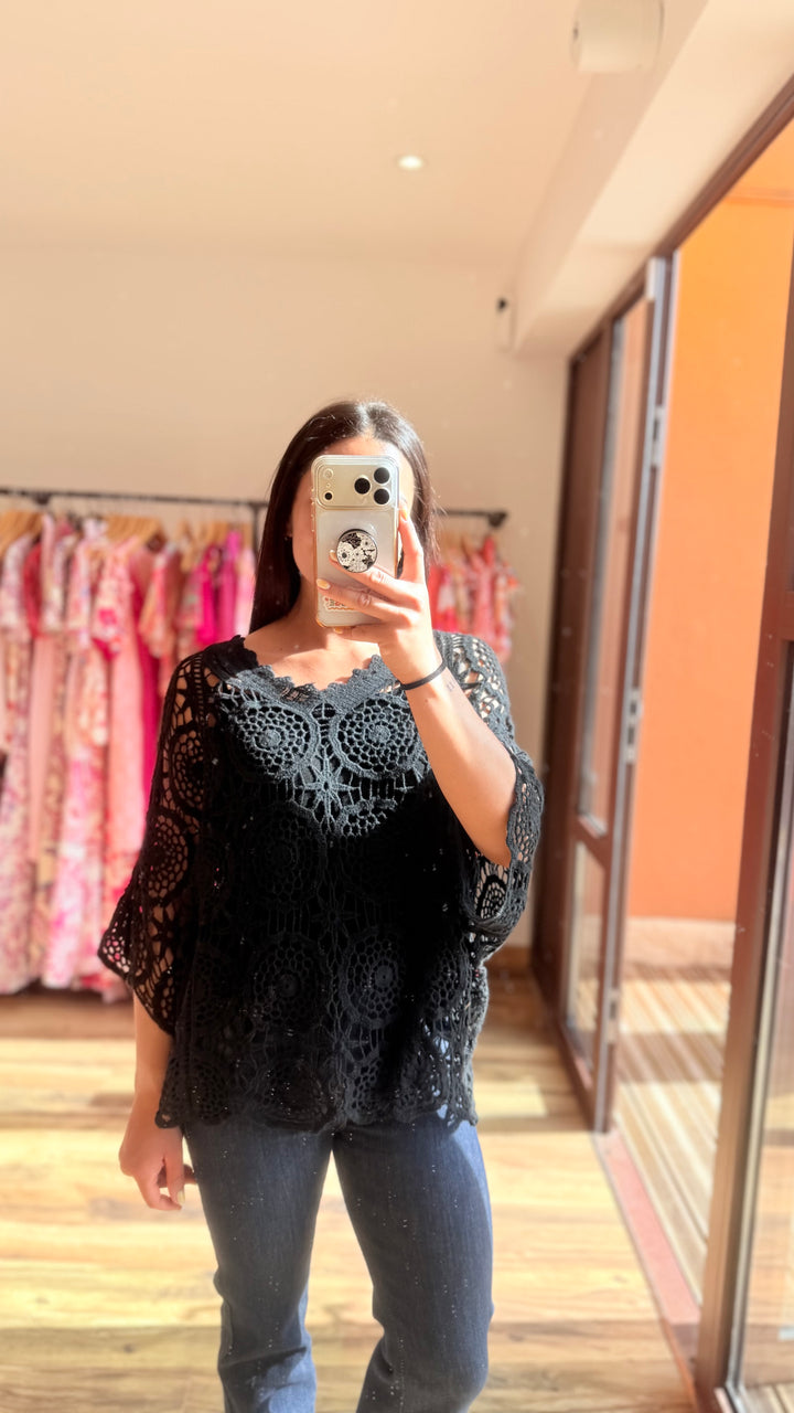 Top crochet noir