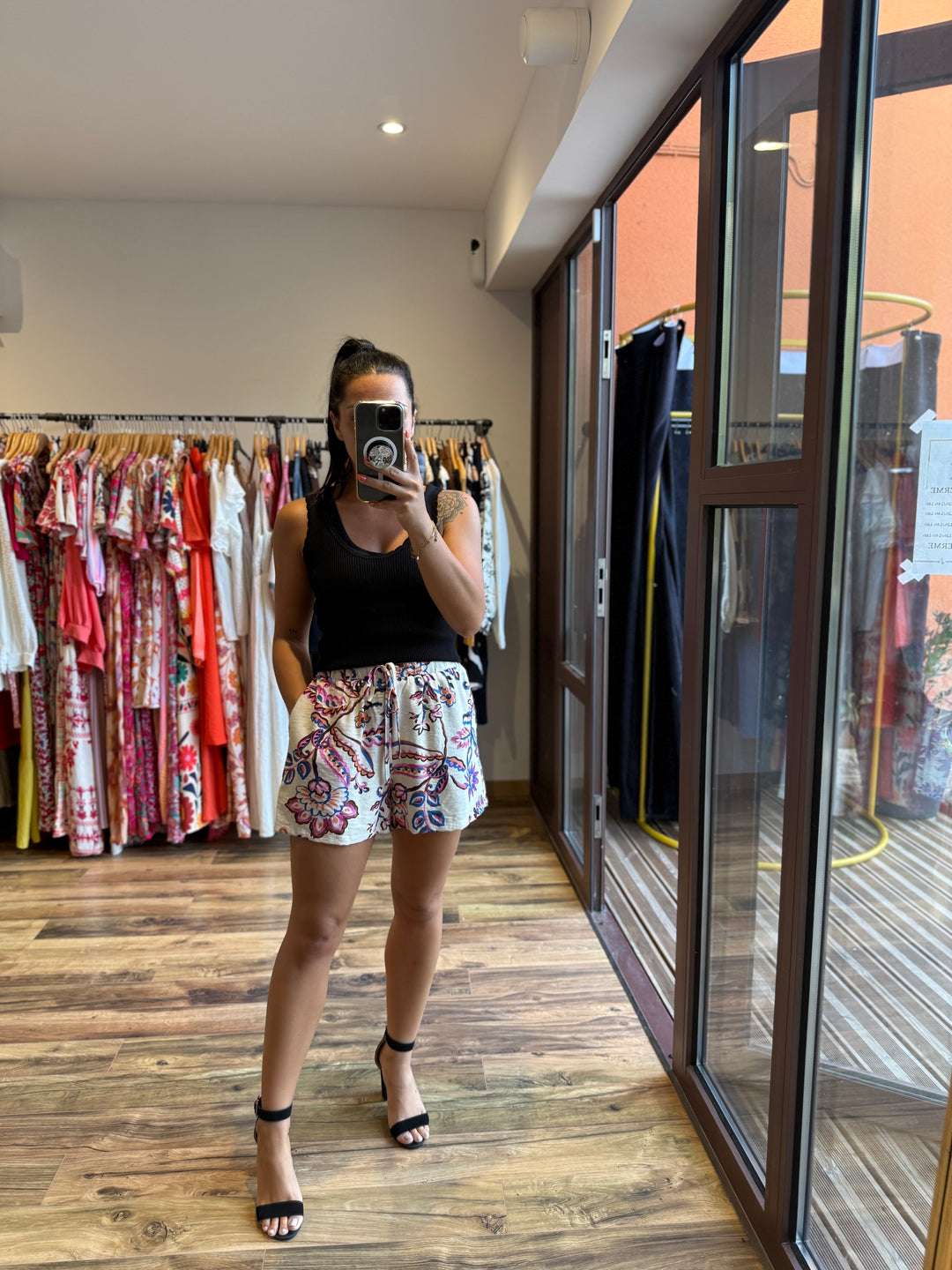 Short Thalie